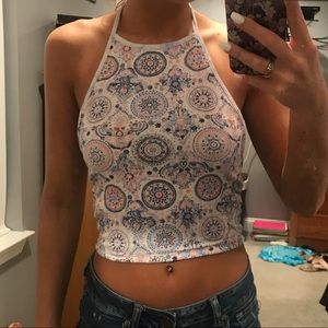 Halter top/Crop top